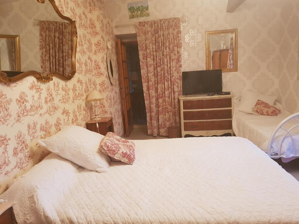 La Providence Hotel Illiat Екстериор снимка