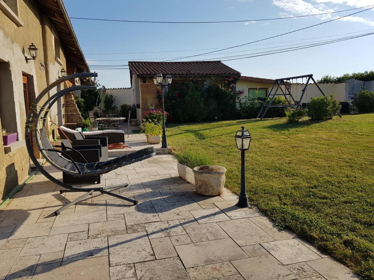 La Providence Hotel Illiat Екстериор снимка