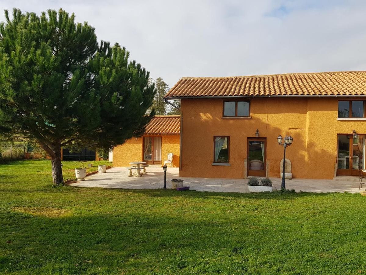 La Providence Hotel Illiat Екстериор снимка