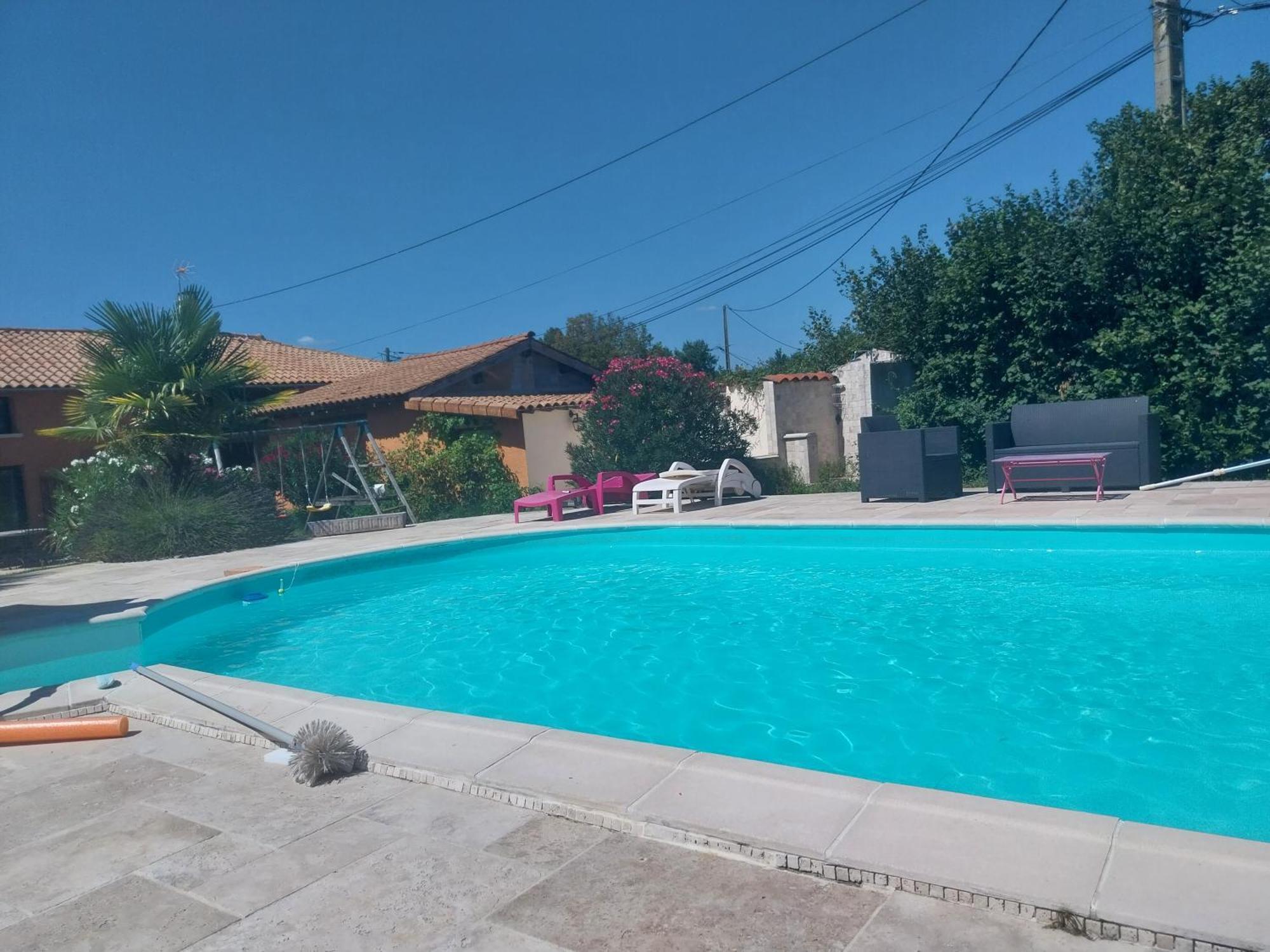 La Providence Hotel Illiat Екстериор снимка